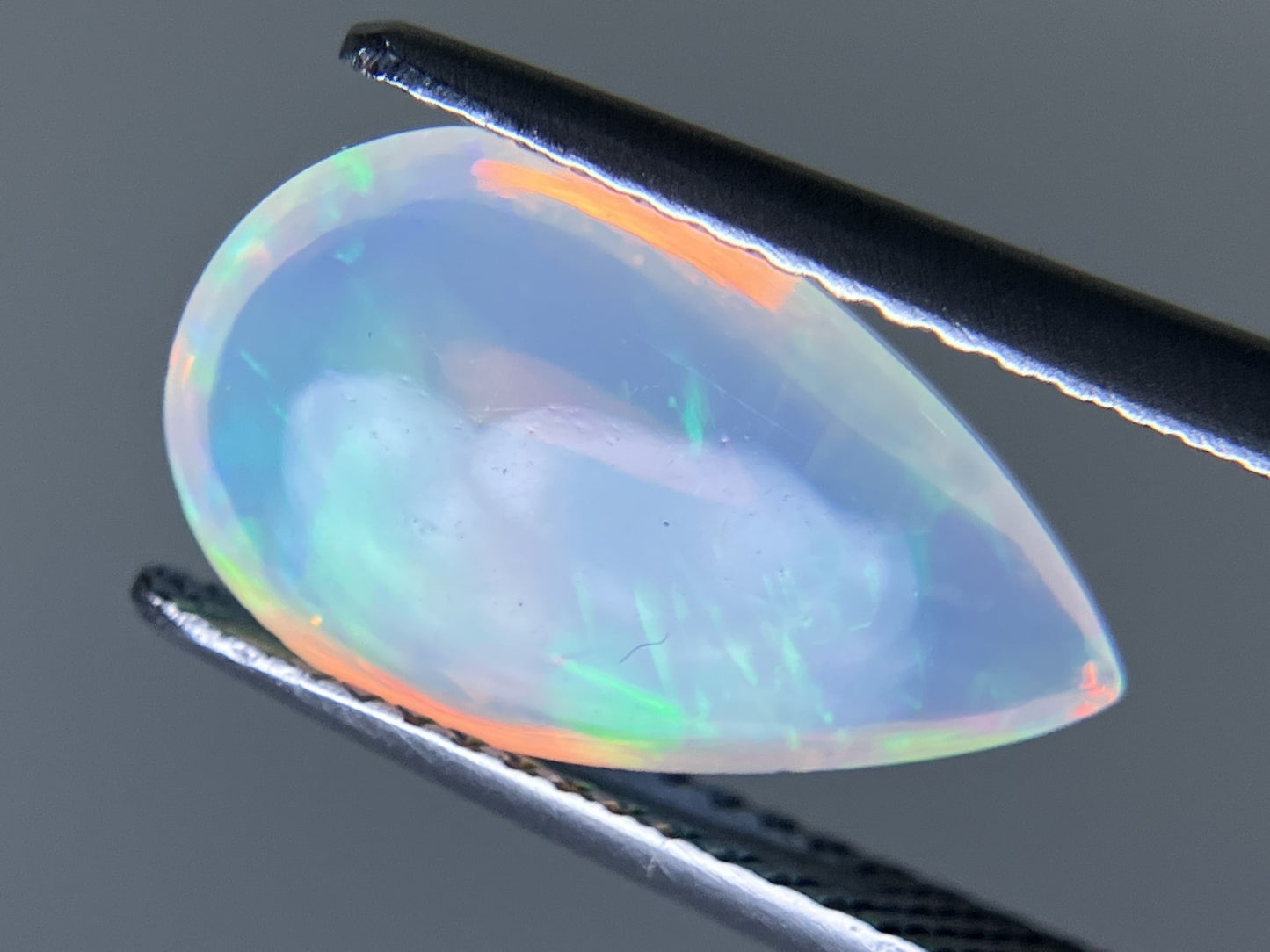 オパール 2.458ct 宝石ソーティング付き  14.4㎜×8.4㎜×4.5㎜  ルース（ 裸石 ） 3946YY