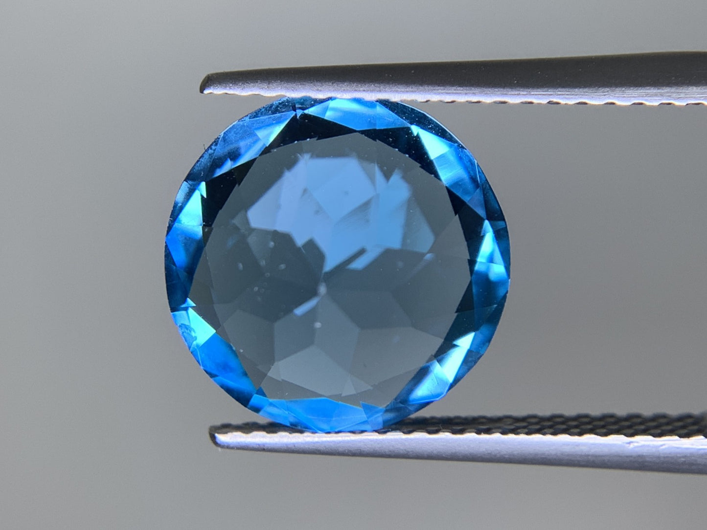 ブルートパーズ 天然 6.272ct 宝石ソーティング付き 11.7㎜×11.7㎜×6.5㎜ ルース（ 裸石 ） 6670Y