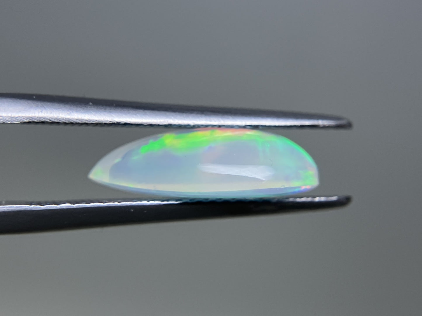 オパール 2.458ct 宝石ソーティング付き  14.4㎜×8.4㎜×4.5㎜  ルース（ 裸石 ） 3946YY