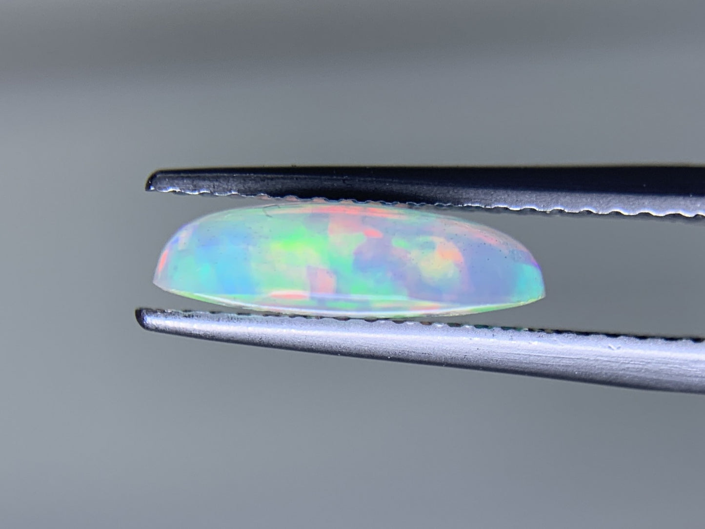 オパール 1.637ct 宝石ソーティング付き  11.9㎜×7.6㎜×3.5㎜  ルース（ 裸石 ） 3350Y