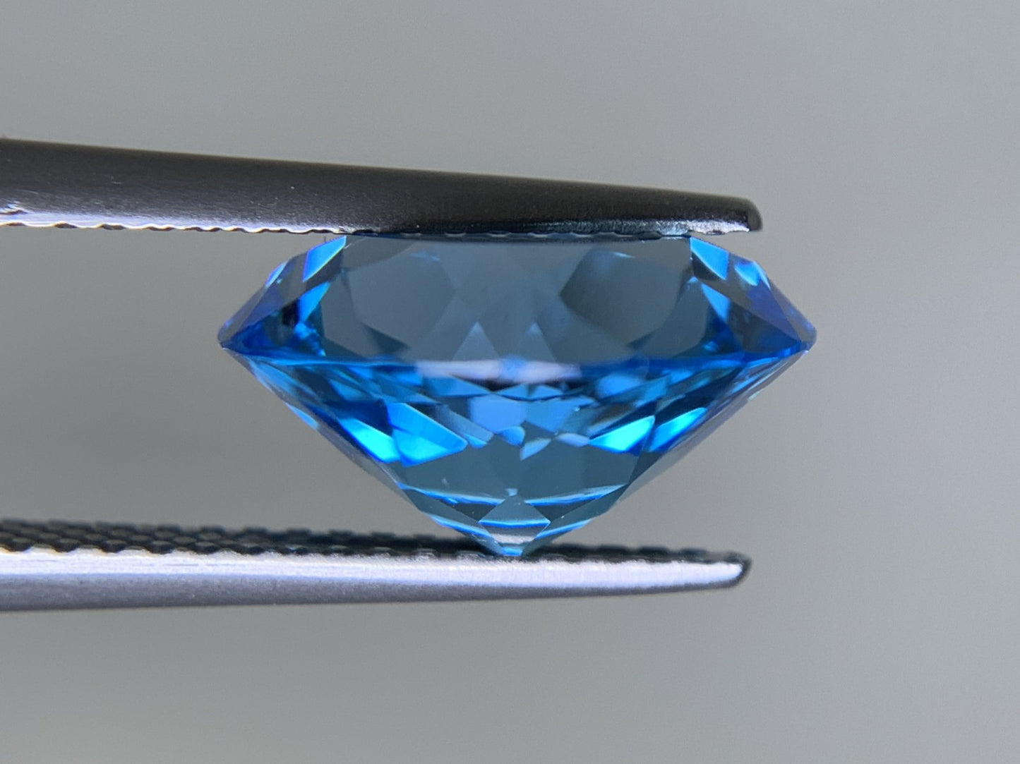 ブルートパーズ 天然 6.272ct 宝石ソーティング付き 11.7㎜×11.7㎜×6.5㎜ ルース（ 裸石 ） 6670Y