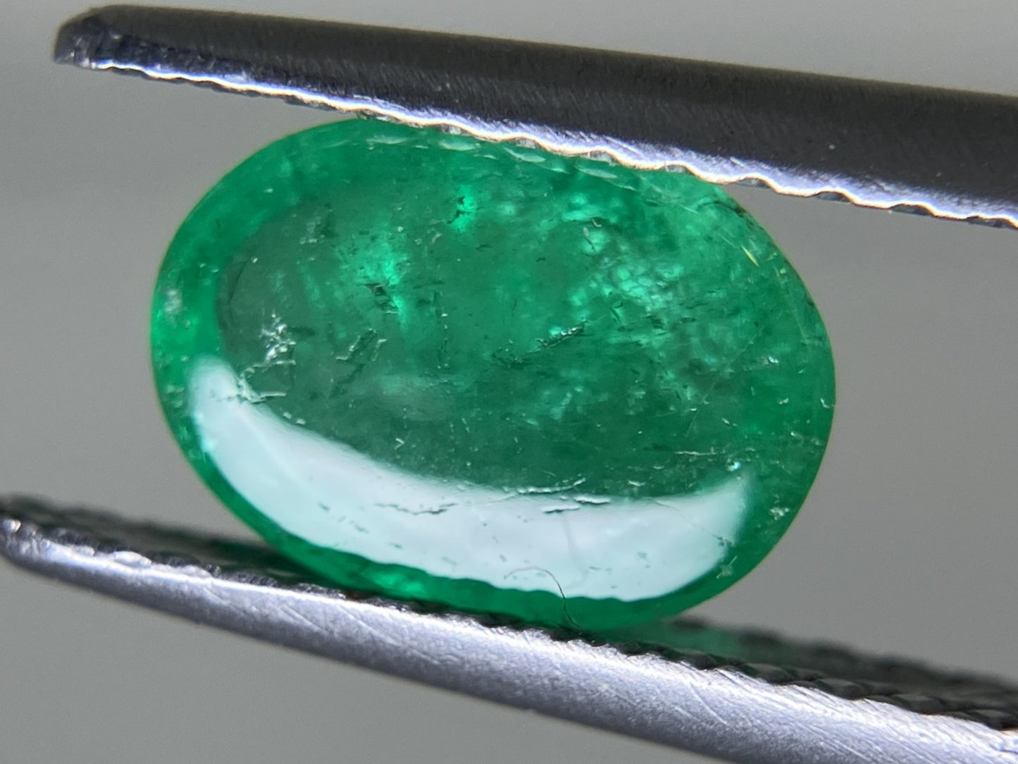 エメラルド 1.273ct 中央宝石ソーティング付き  8.0㎜×5.8㎜×3.5㎜  ルース（ 裸石 ） 3986YY