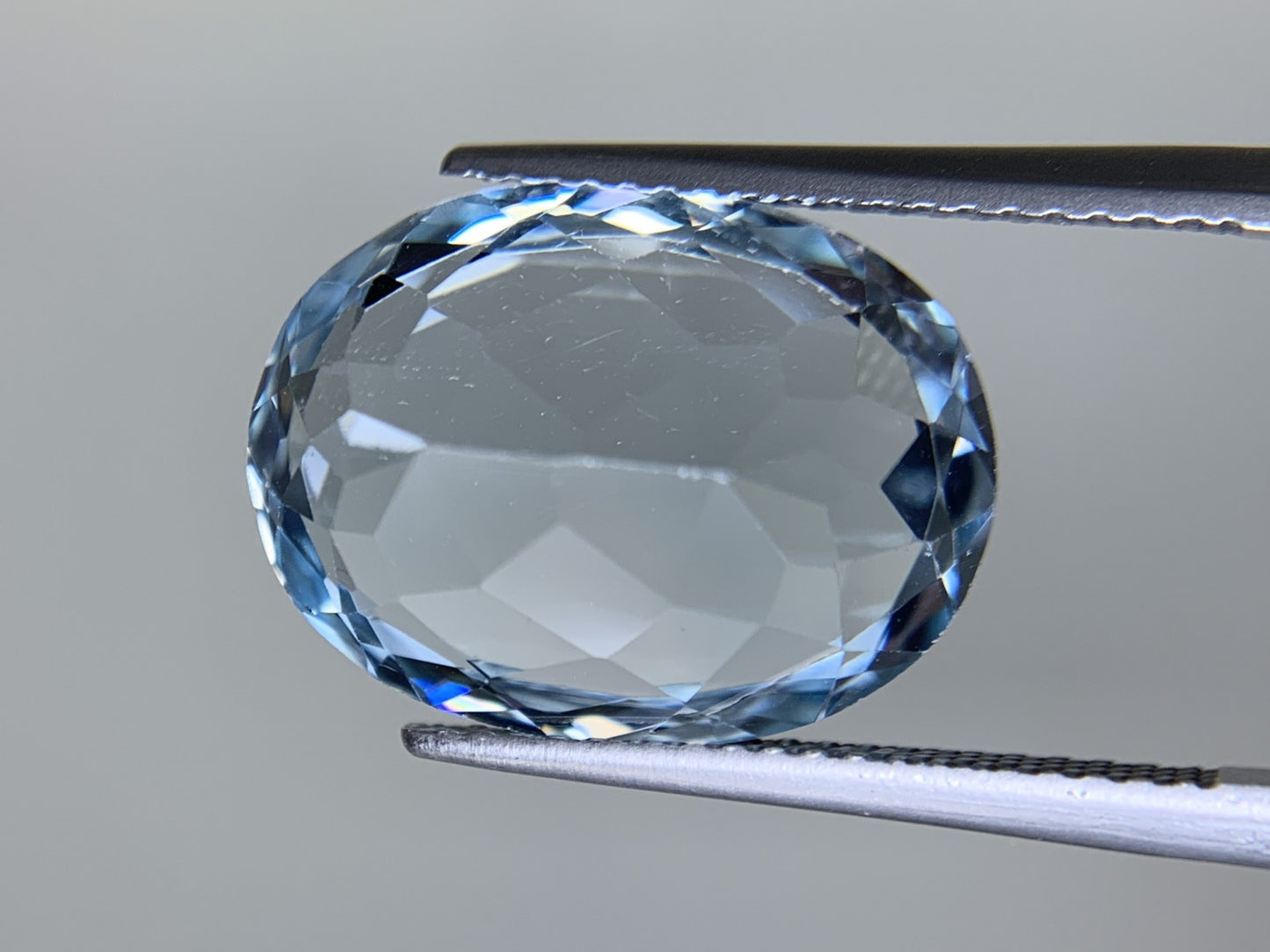 ブルートパーズ 天然 12.344ct 宝石ソーティング付き 16.0㎜×12.1㎜×7.9㎜ ルース（ 裸石 ） 6672Y
