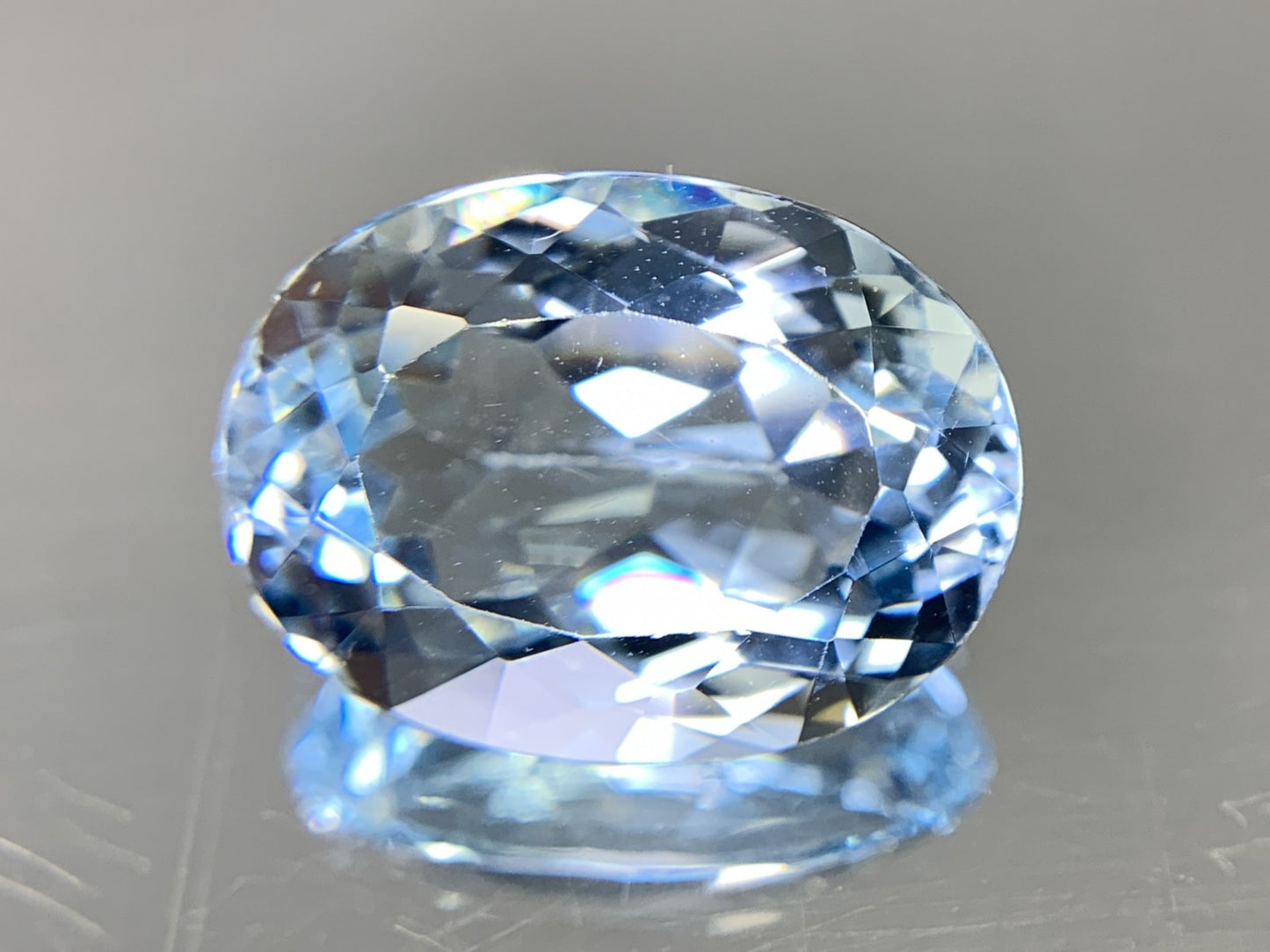 ブルートパーズ 天然 12.344ct 宝石ソーティング付き 16.0㎜×12.1㎜×7.9㎜ ルース（ 裸石 ） 6672Y