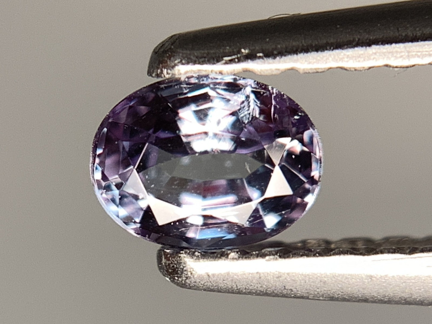 アレキサンドライト 天然 0.326ct 中央宝石ソーティング付き 4.60㎜×3.57㎜×2.45㎜ ルース（ 裸石 ） 6868Y