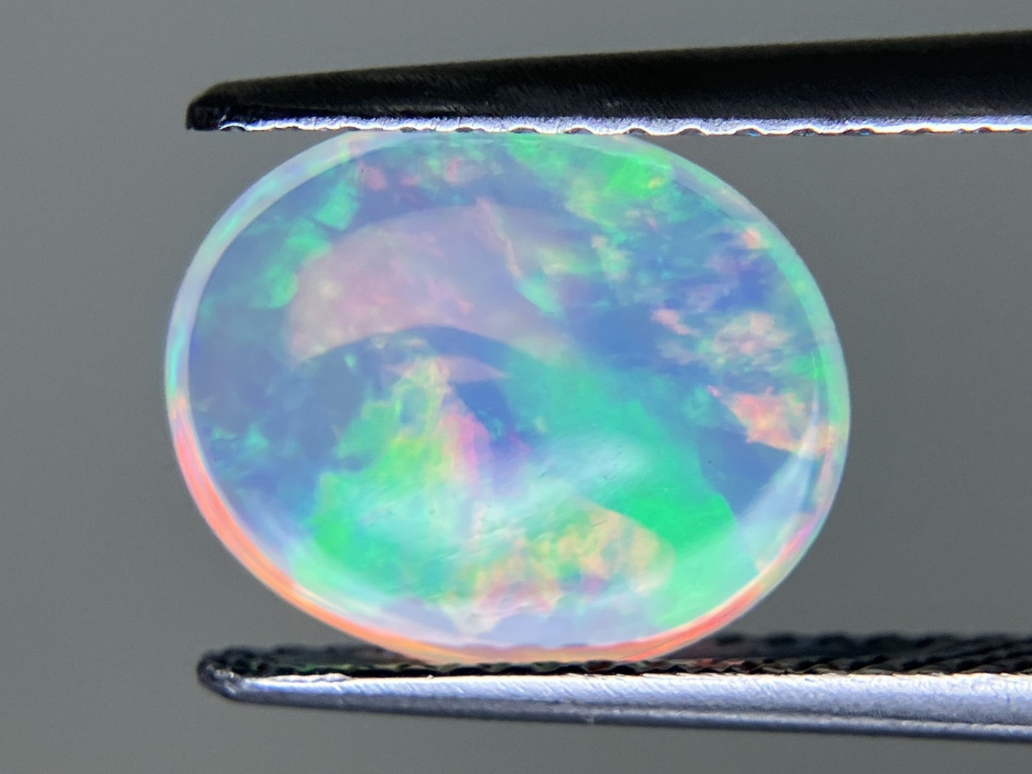 オパール 1.377ct 宝石ソーティング付き  11.0㎜×8.9㎜×2.7㎜  ルース（ 裸石 ） 3930YY