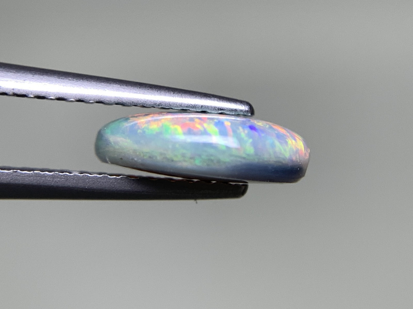 ブラックオパール 1.485ct 宝石ソーティング付き 9.7㎜×7.7㎜×2.9㎜ 天然 ルース（ 裸石 ） 4766Y
