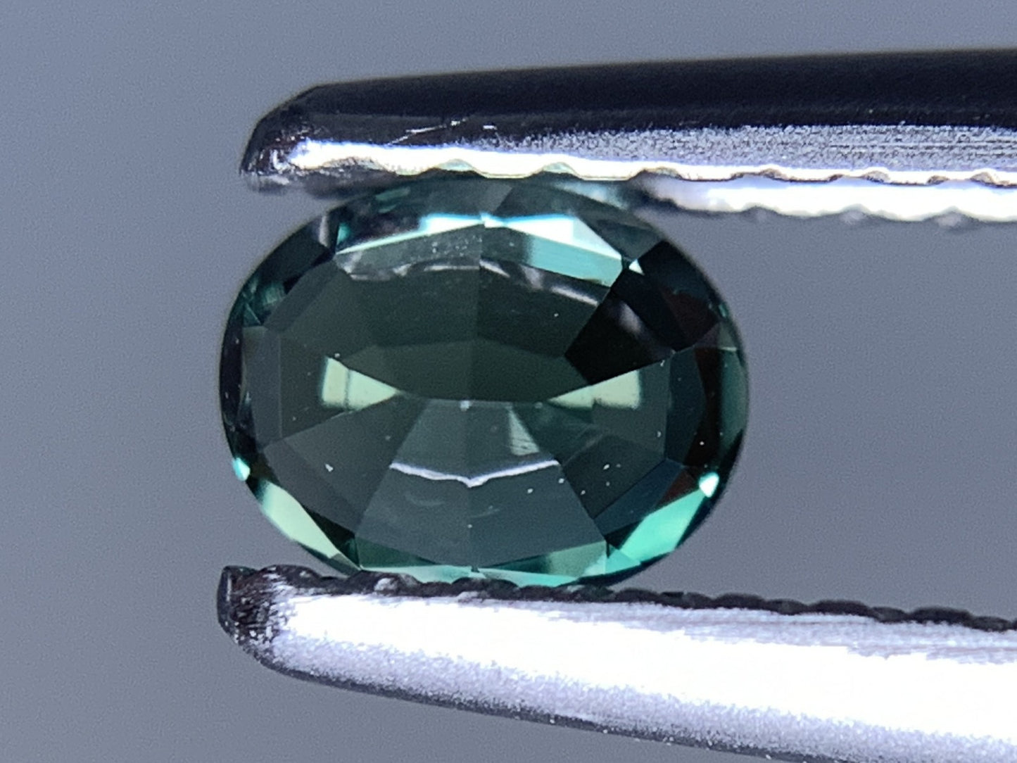 アレキサンドライト 天然 0.317ct 中央宝石ソーティング付き 4.69㎜×3.80㎜×2.37㎜ ルース（ 裸石 ） 7275Y