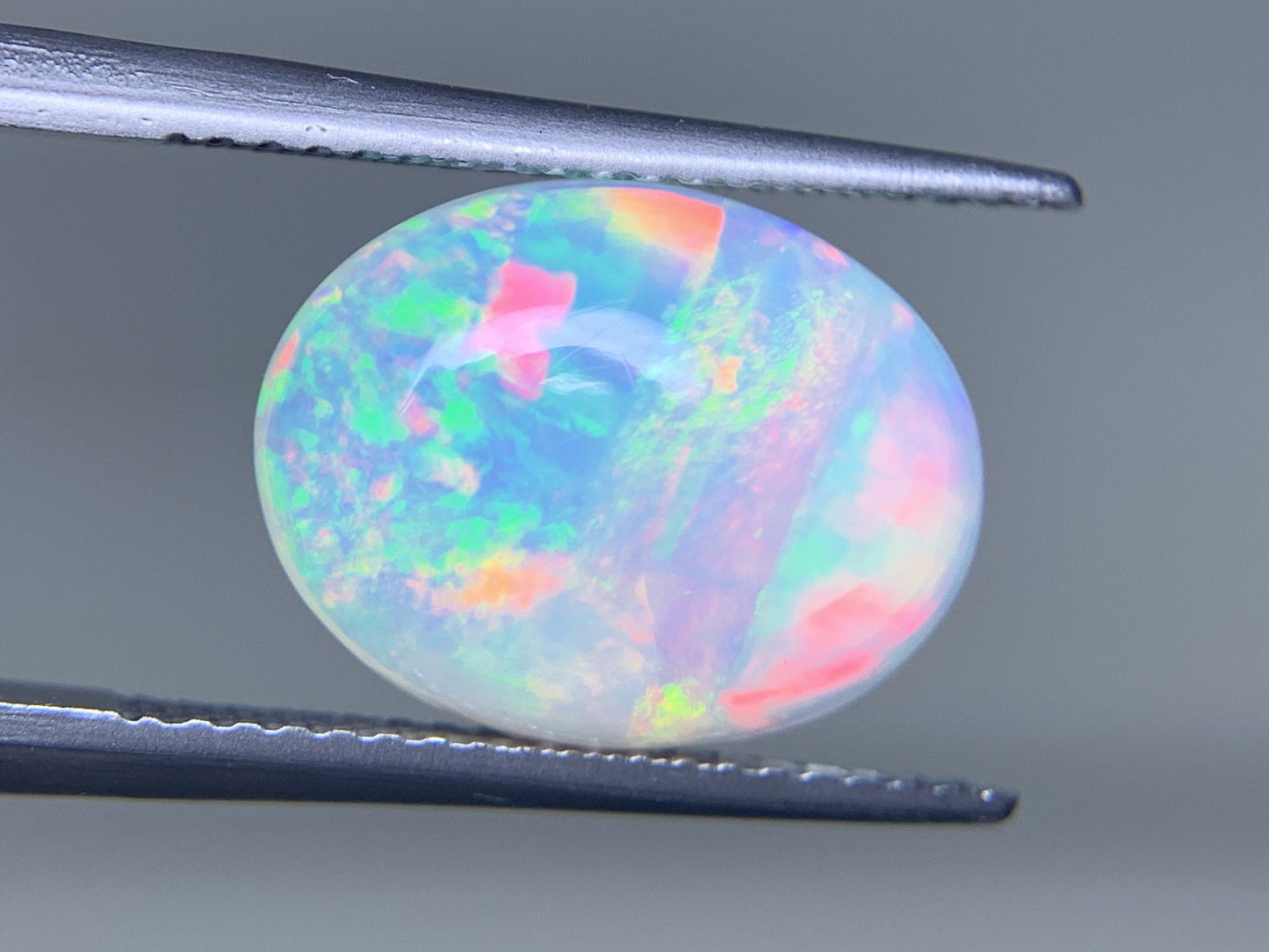 オパール 3.716ct 宝石ソーティング付き  13.6㎜×10.6㎜×5.3㎜  ルース（ 裸石 ） 3381Y