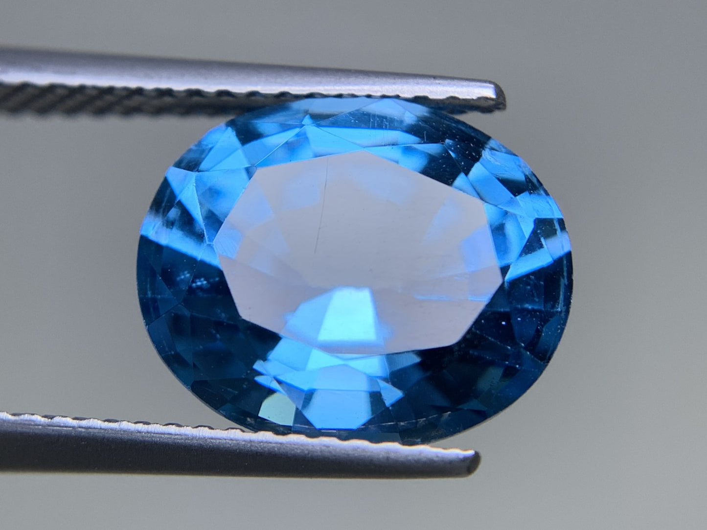 ブルートパーズ 天然 5.488ct 宝石ソーティング付き 12.0㎜×10.1㎜×6.2㎜ ルース（ 裸石 ） 6668Y