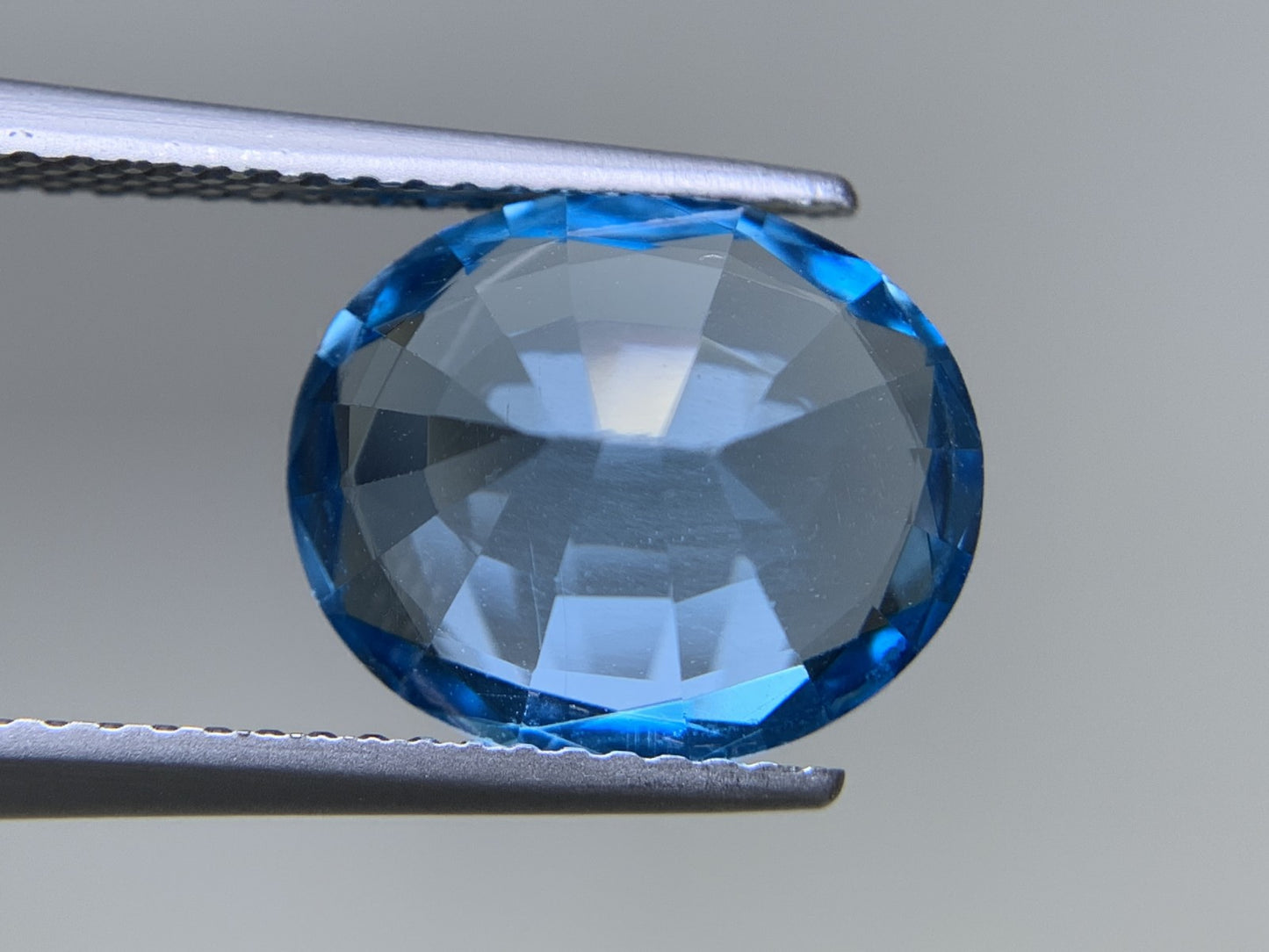 ブルートパーズ 天然 5.488ct 宝石ソーティング付き 12.0㎜×10.1㎜×6.2㎜ ルース（ 裸石 ） 6668Y