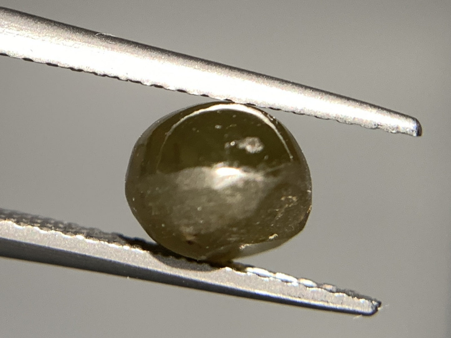 クリソベリルキャッツアイ 2.969ct  宝石ソーティング付き  7.5㎜×6.5㎜×5.5㎜  天然 ルース（ 裸石 ） 4695Y
