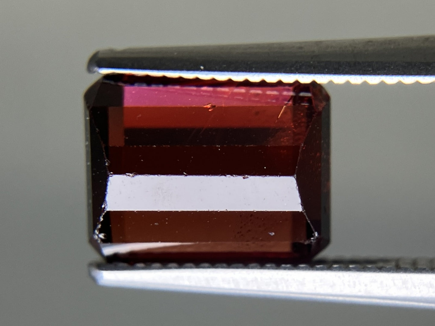 ガーネット （アルマンディン-スペサルティンガーネット） 天然 3.694ct 中央宝石ソーティング付き 8.96㎜×6.97㎜×4.42㎜ ルース 6315YY