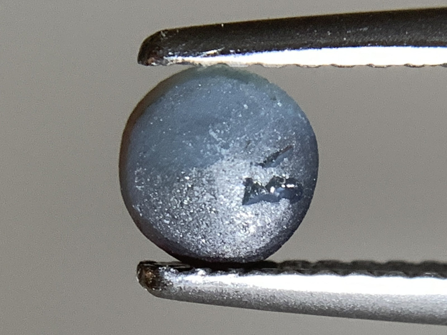 アレキサンドライトキャッツアイ 天然 0.722ct 中央宝石ソーティング付き 5.0㎜×5.1㎜×3.2㎜ ルース（ 裸石 ） 7395Y