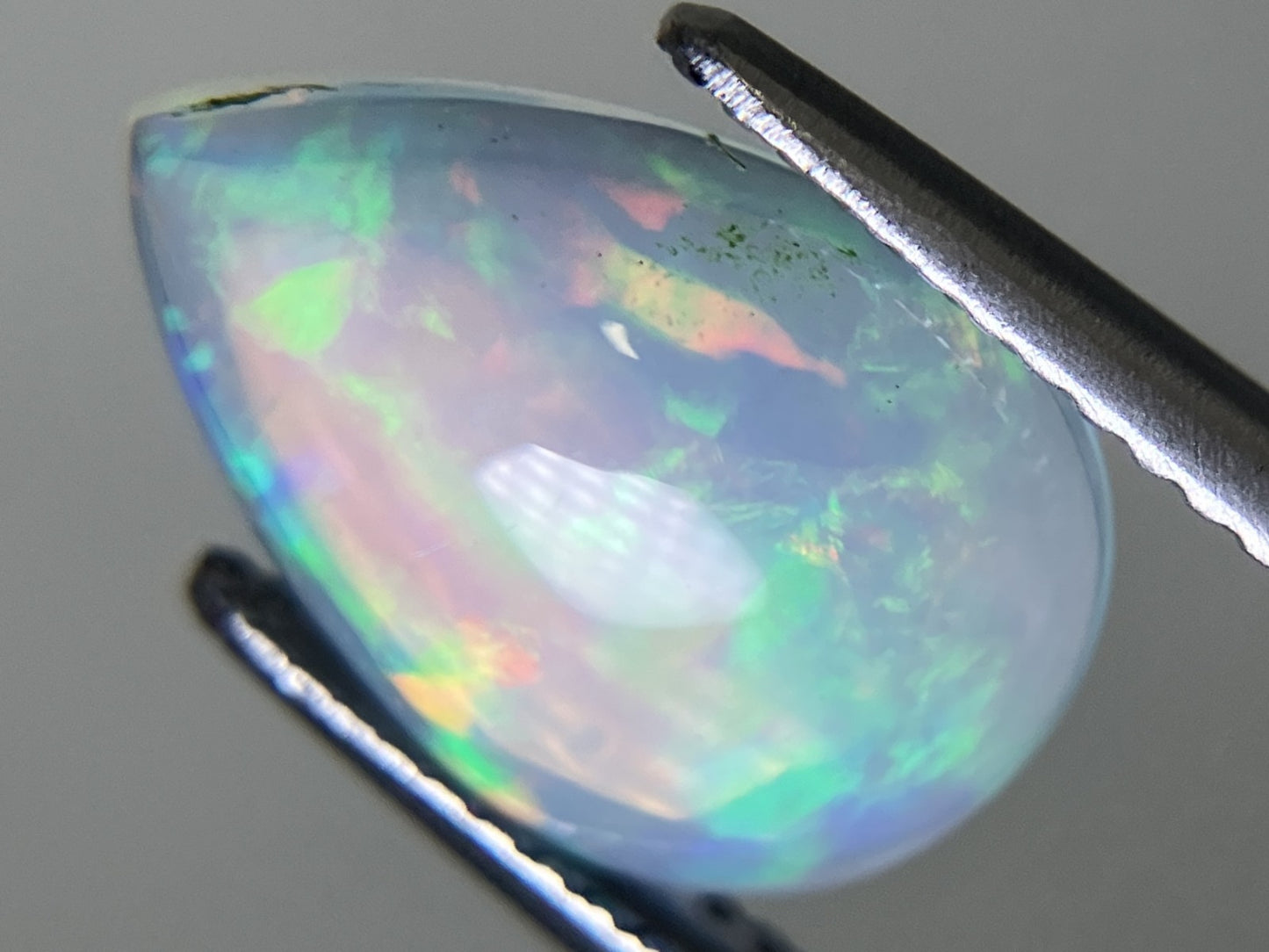 オパール 2.150ct 宝石ソーティング付き  14.0㎜×9.4㎜×4.3㎜  ルース（ 裸石 ） 3916YY