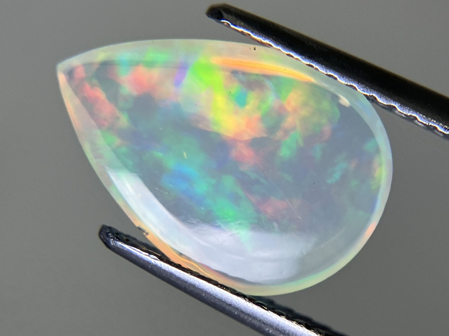 オパール 2.150ct 宝石ソーティング付き  14.0㎜×9.4㎜×4.3㎜  ルース（ 裸石 ） 3916YY