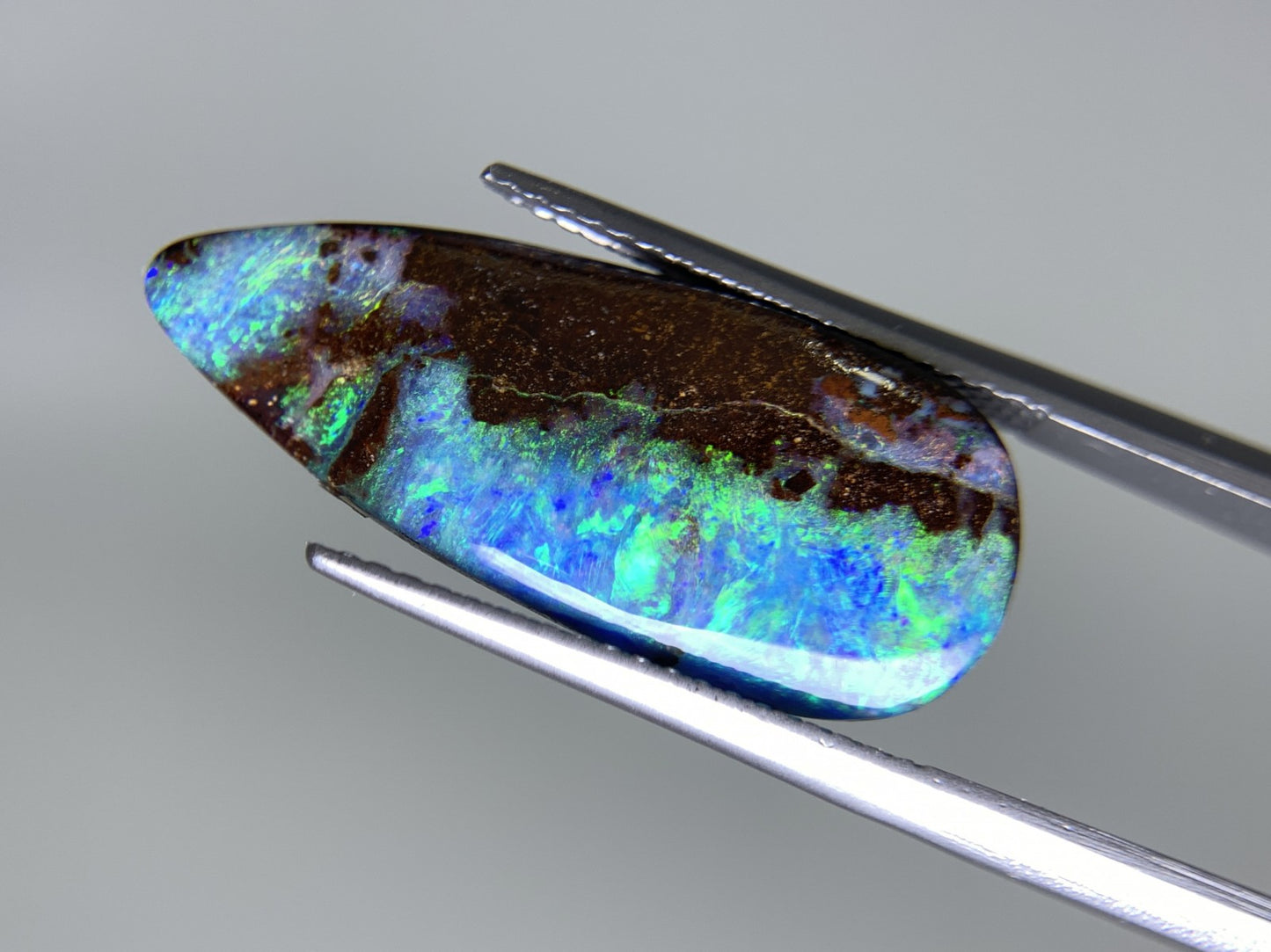ボルダーオパール 10.165ct 宝石ソーティング付き  25.3㎜×10.5㎜×4.6㎜ ルース（ 裸石 ） 2302Y