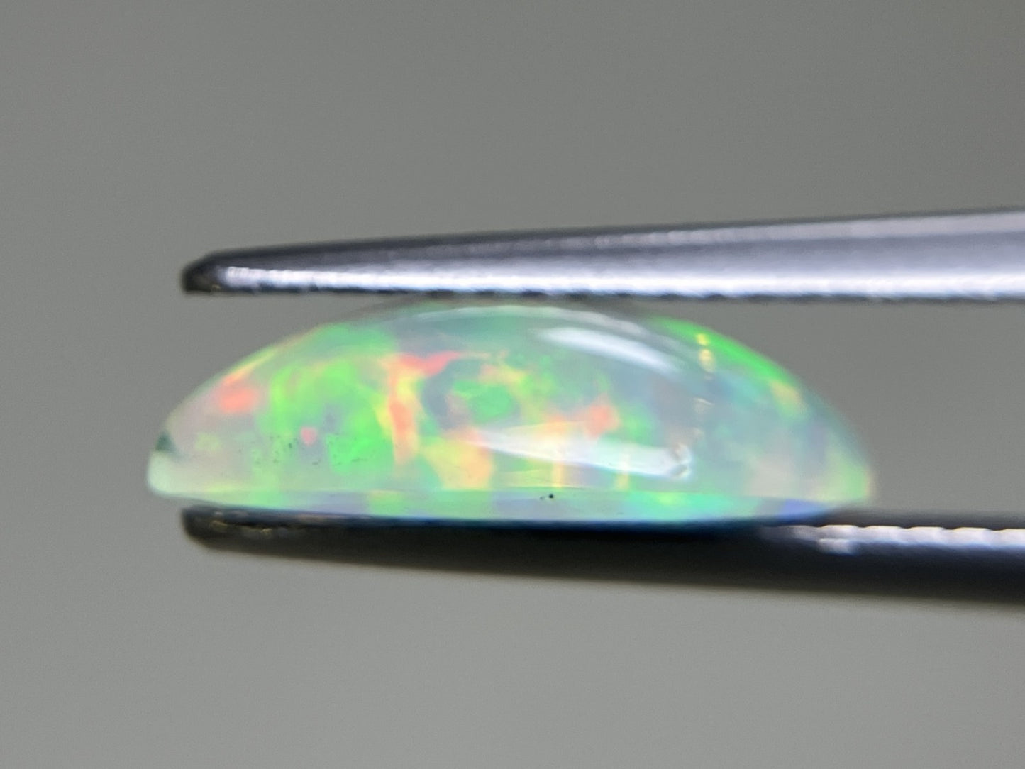 オパール 2.150ct 宝石ソーティング付き  14.0㎜×9.4㎜×4.3㎜  ルース（ 裸石 ） 3916YY