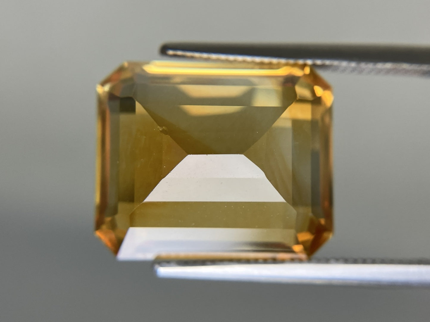 シトリン 天然 16.070ct 宝石ソーティング付き 16.3㎜×13.5㎜×9.7㎜ ルース（ 裸石 ） 6438YY