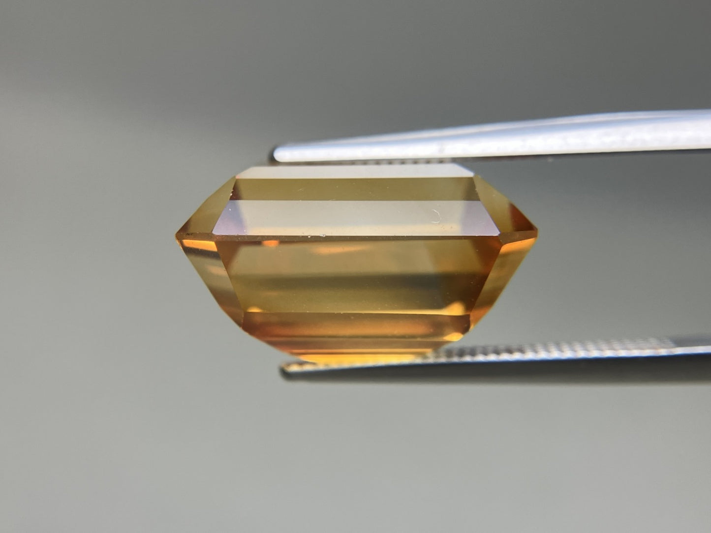 シトリン 天然 16.070ct 宝石ソーティング付き 16.3㎜×13.5㎜×9.7㎜ ルース（ 裸石 ） 6438YY