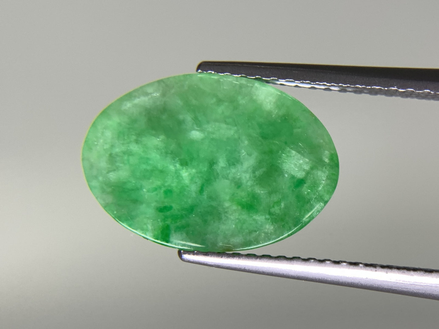 ひすい（ヒスイ 翡翠） 4.064ct  宝石ソーティング付き  14.2㎜×9.9㎜×3.2㎜  ルース（ 裸石 ） 4656Y