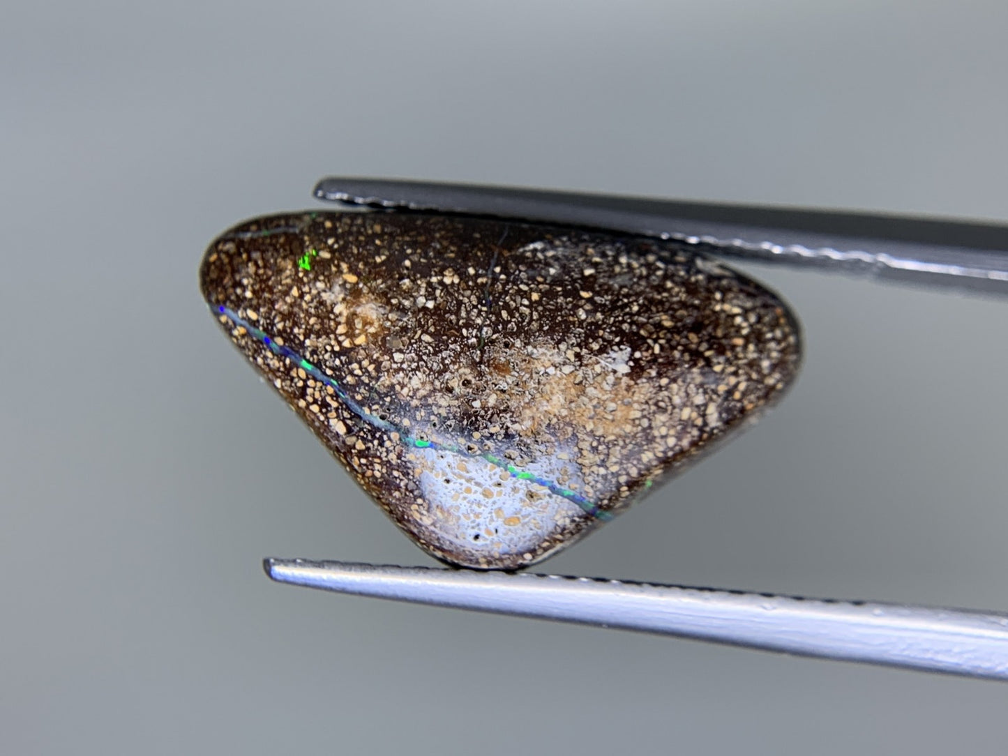 ボルダーオパール 天然 4.606ct 宝石ソーティング付き 17.7㎜×10.4㎜×3.9㎜ ルース（ 裸石 ） 8349Y