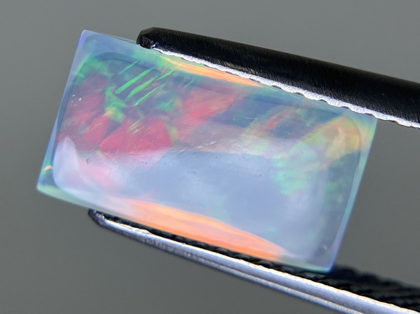 オパール 1.784ct 宝石ソーティング付き  11.5㎜×6.5㎜×3.9㎜  ルース（ 裸石 ） 3937YY