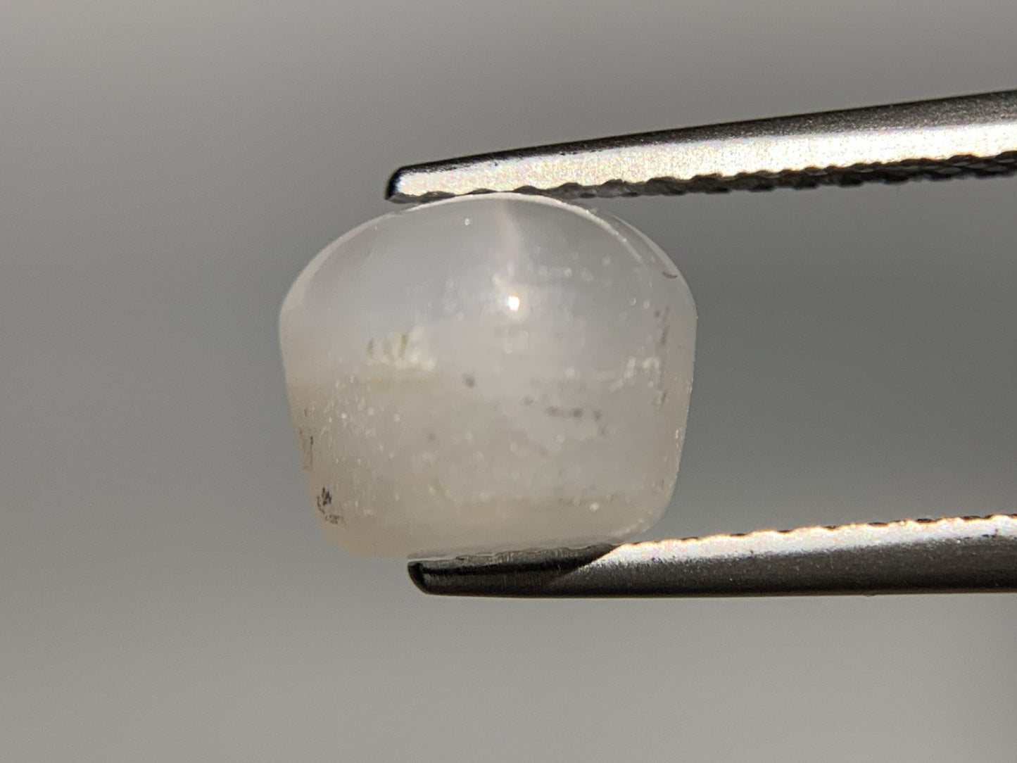 スターサファイア　4.828ct　宝石ソーティング付き　8.0㎜×7.5㎜×6.8㎜　 ルース（ 裸石 ）　 1781Y