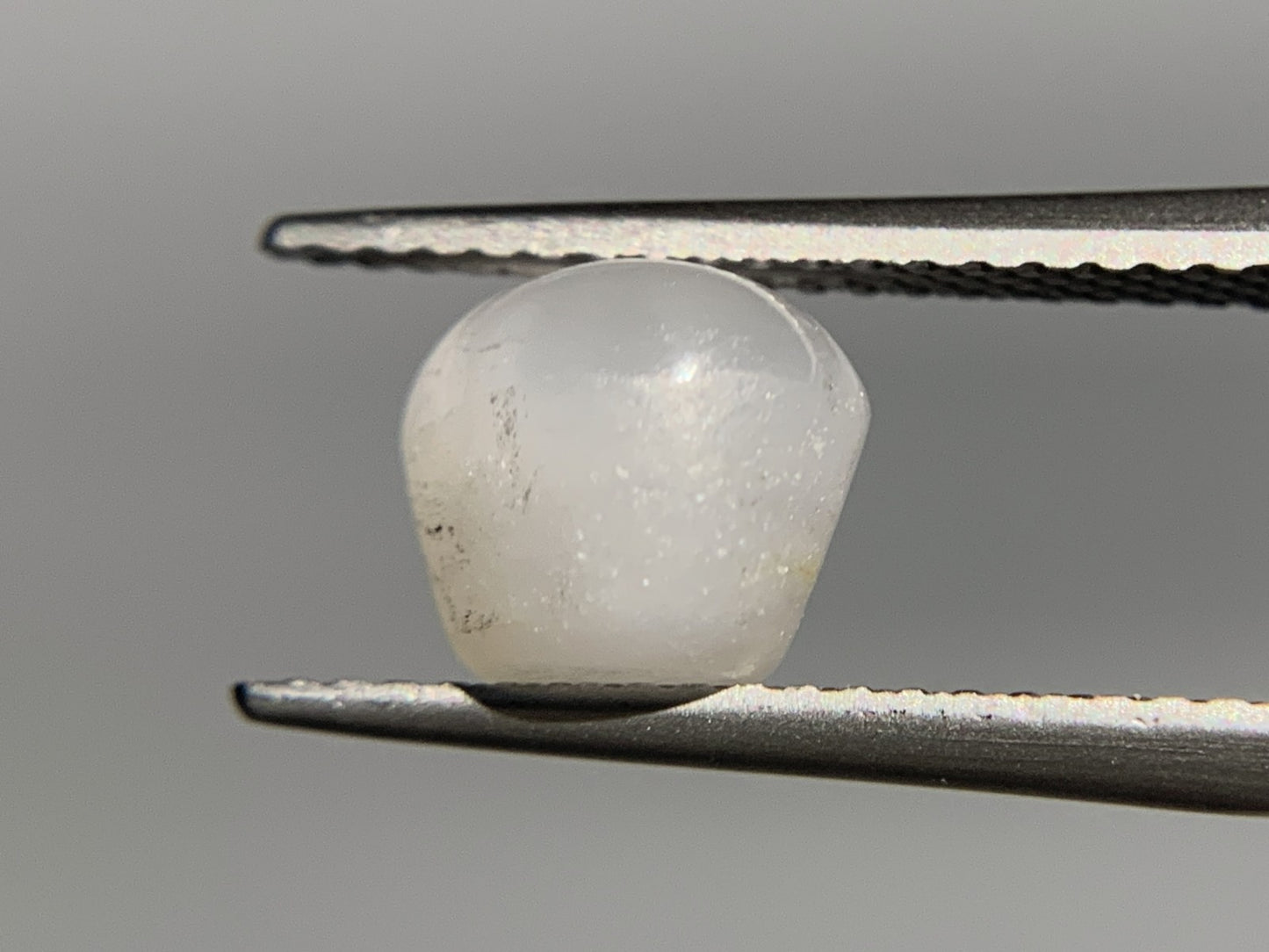 スターサファイア　4.828ct　宝石ソーティング付き　8.0㎜×7.5㎜×6.8㎜　 ルース（ 裸石 ）　 1781Y