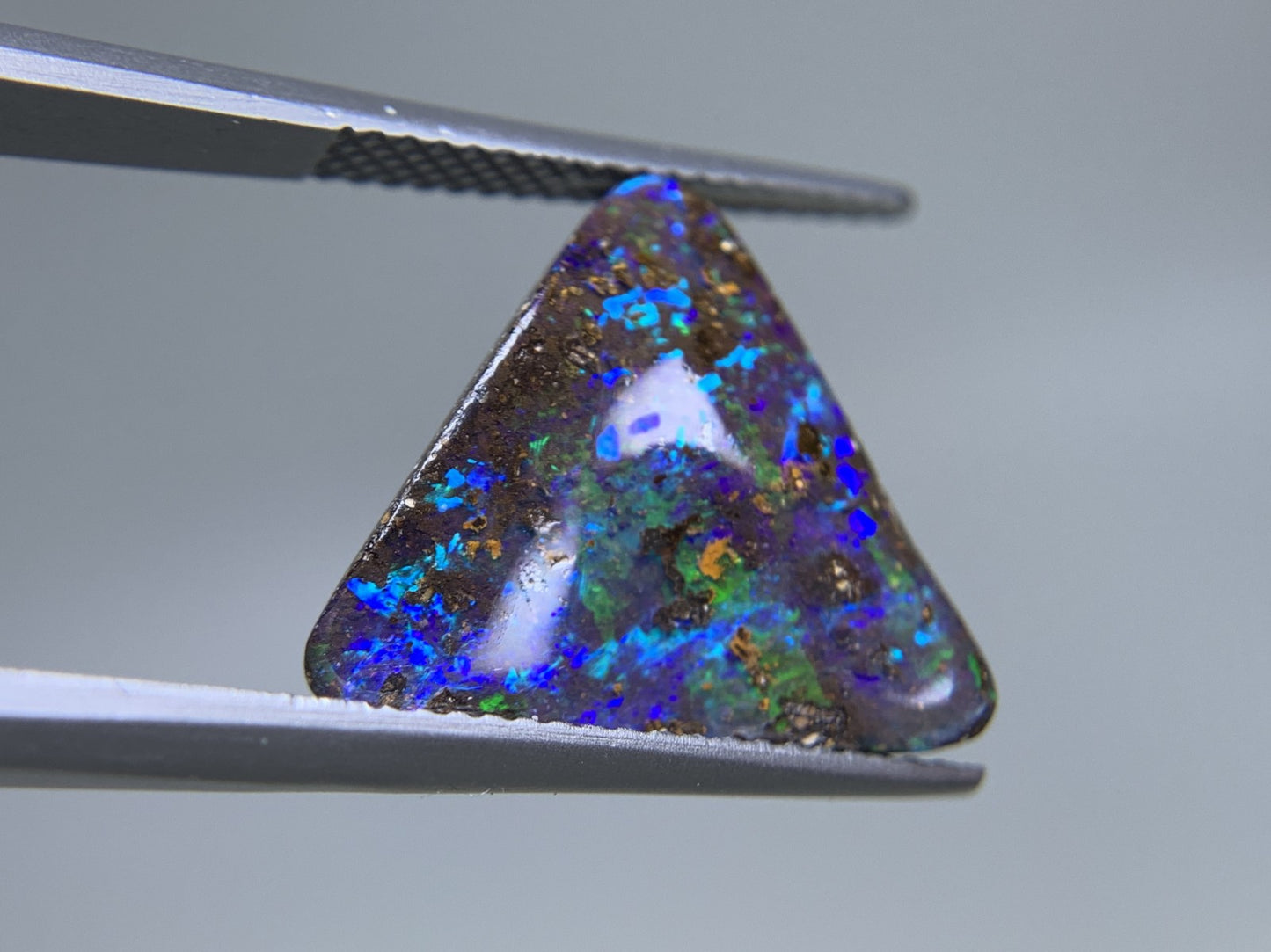 ボルダーオパール 天然 7.880ct 宝石ソーティング付き 15.2㎜×14.6㎜×4.9㎜ ルース（ 裸石 ） 8353Y