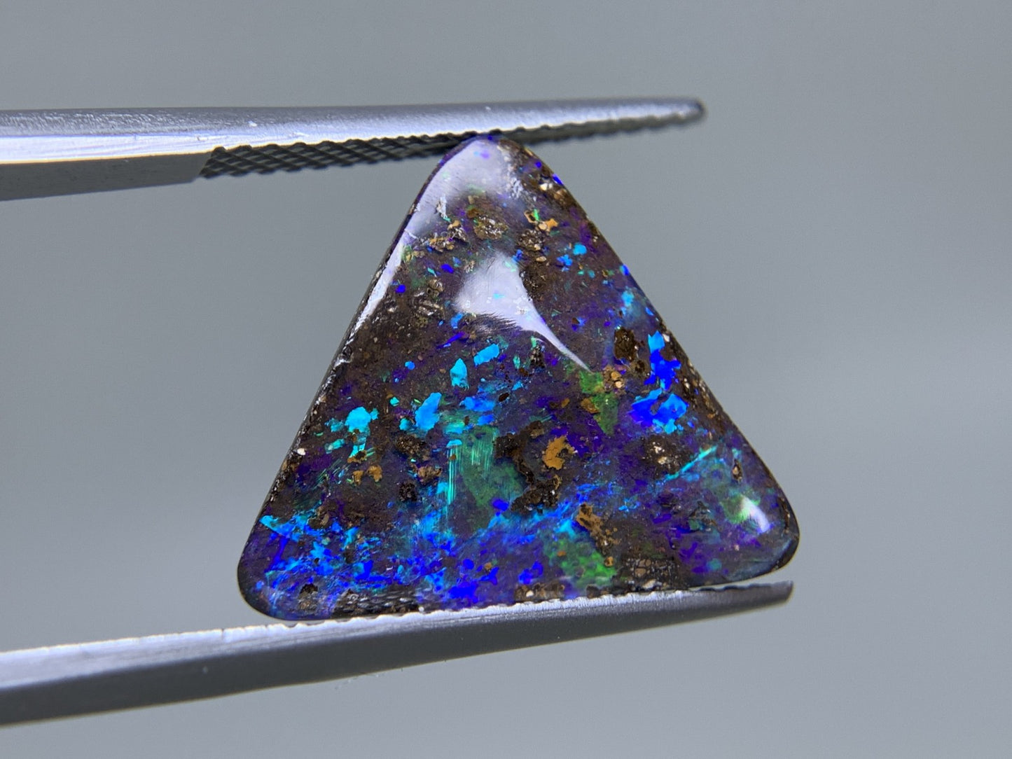 ボルダーオパール 天然 7.880ct 宝石ソーティング付き 15.2㎜×14.6㎜×4.9㎜ ルース（ 裸石 ） 8353Y
