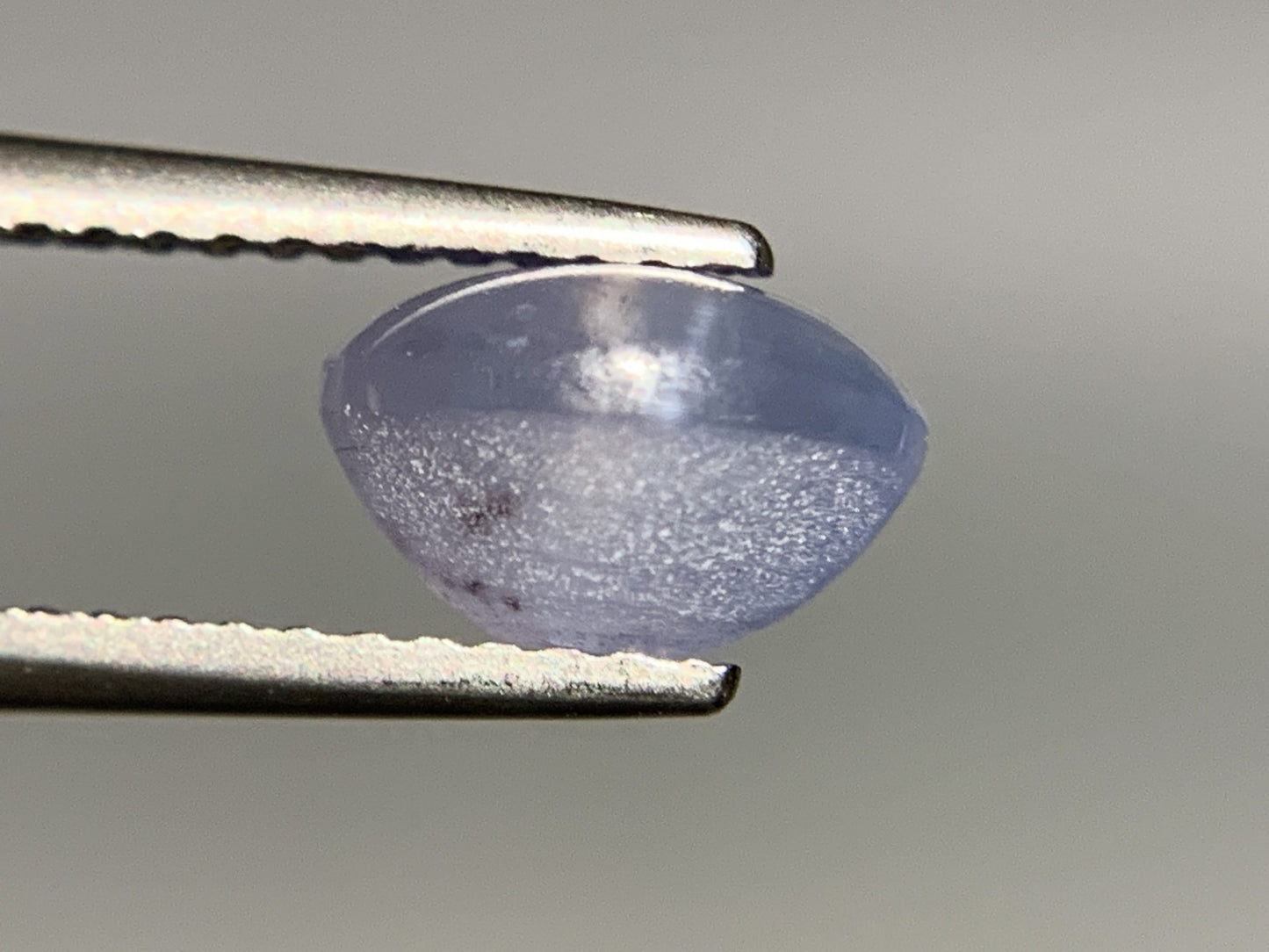 スターサファイア　2.486ct　宝石ソーティング付き　9㎜×6.2㎜×5.0㎜　 ルース（ 裸石 ）　 1784Y
