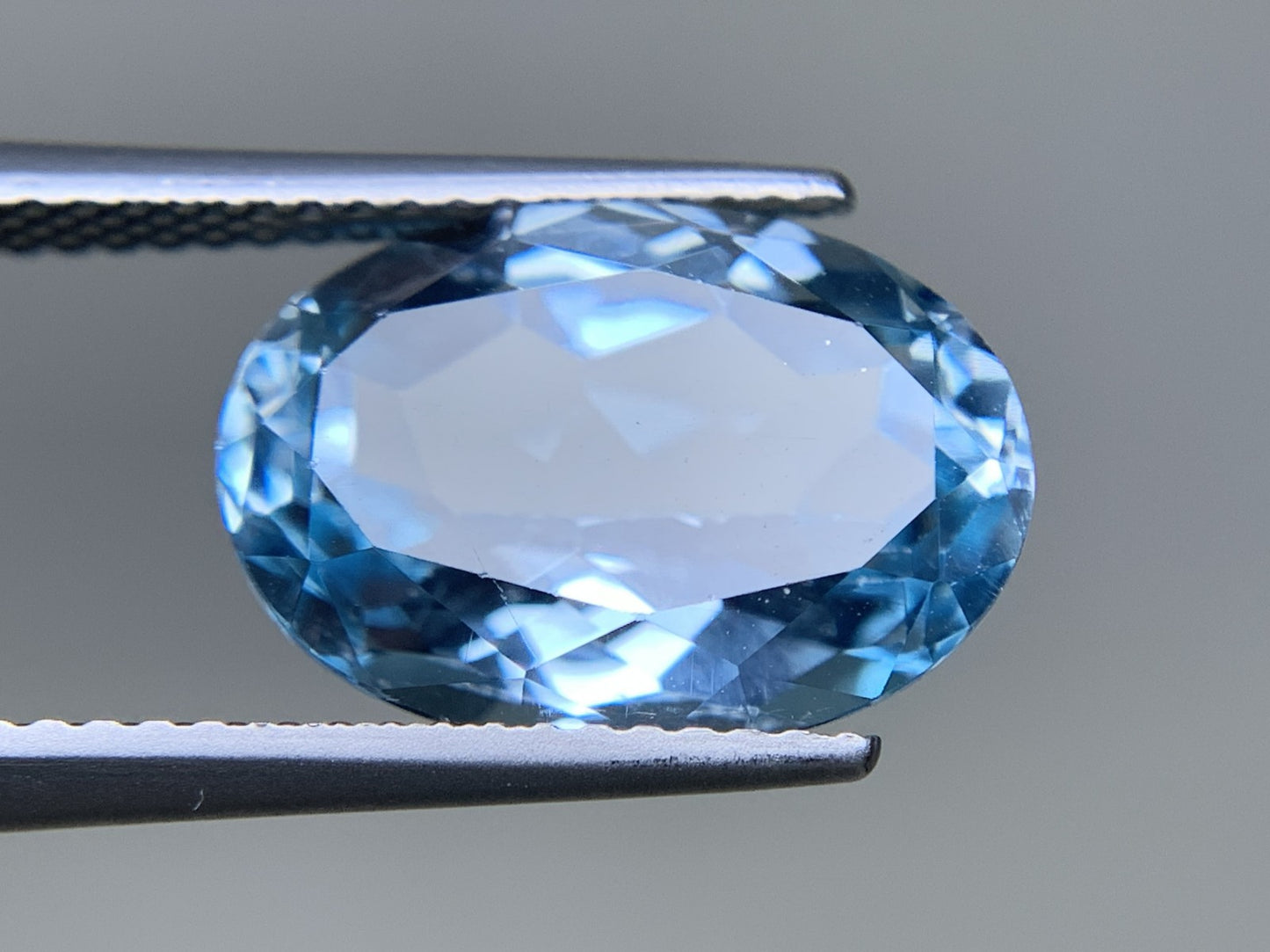 ブルートパーズ 天然 6.977ct 宝石ソーティング付き 14.0㎜×10.0㎜×6.3㎜ ルース（ 裸石 ） 6678Y