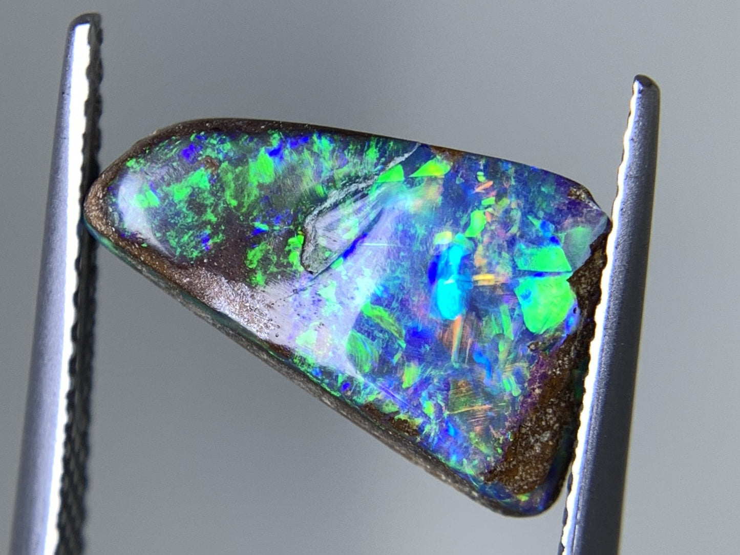 ボルダーオパール 天然 2.293ct 宝石ソーティング付き 14.0㎜×7.8㎜×3.1㎜ ルース（ 裸石 ） 7470Y