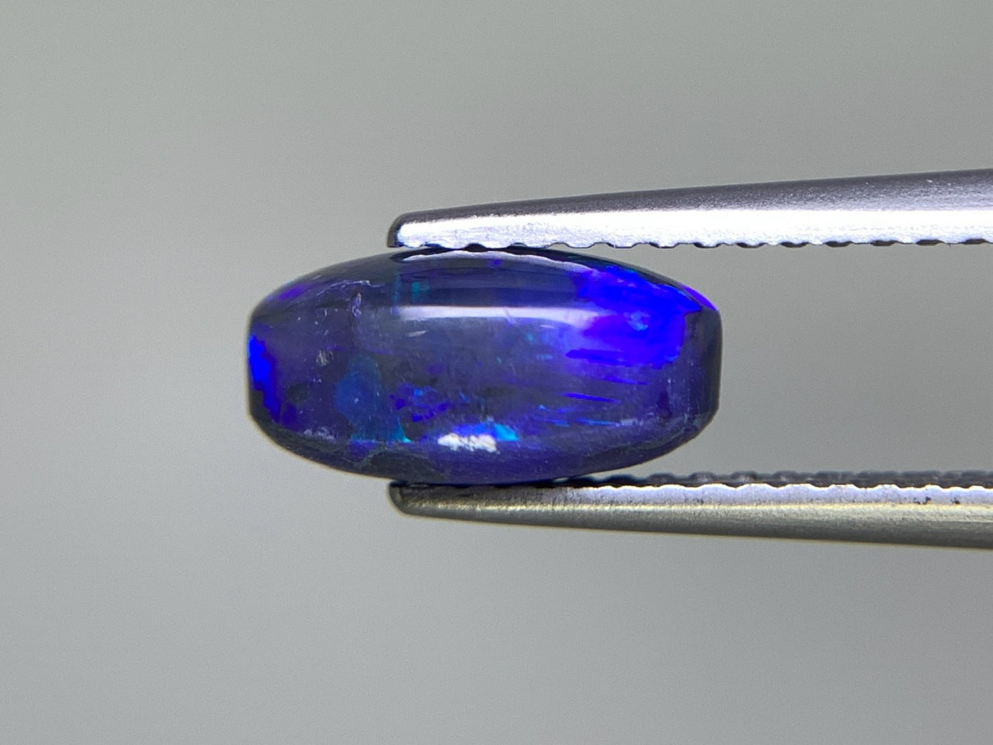 ブラックオパール 1.888ct 宝石ソーティング付き  9.8㎜×5.8㎜×4.9㎜ ルース（ 裸石 ） 2296Y
