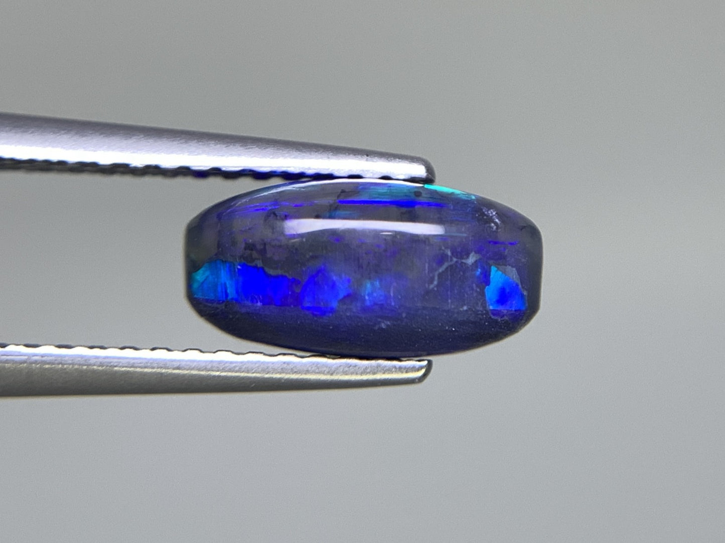 ブラックオパール 1.888ct 宝石ソーティング付き  9.8㎜×5.8㎜×4.9㎜ ルース（ 裸石 ） 2296Y