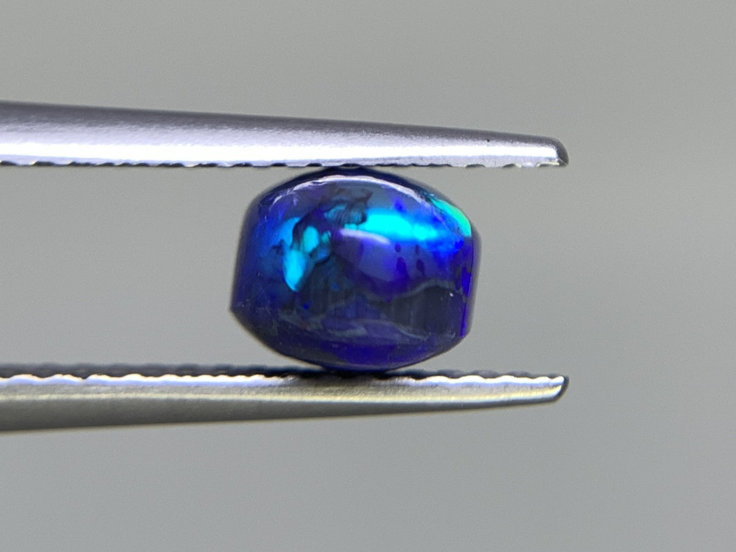 ブラックオパール 1.888ct 宝石ソーティング付き  9.8㎜×5.8㎜×4.9㎜ ルース（ 裸石 ） 2296Y