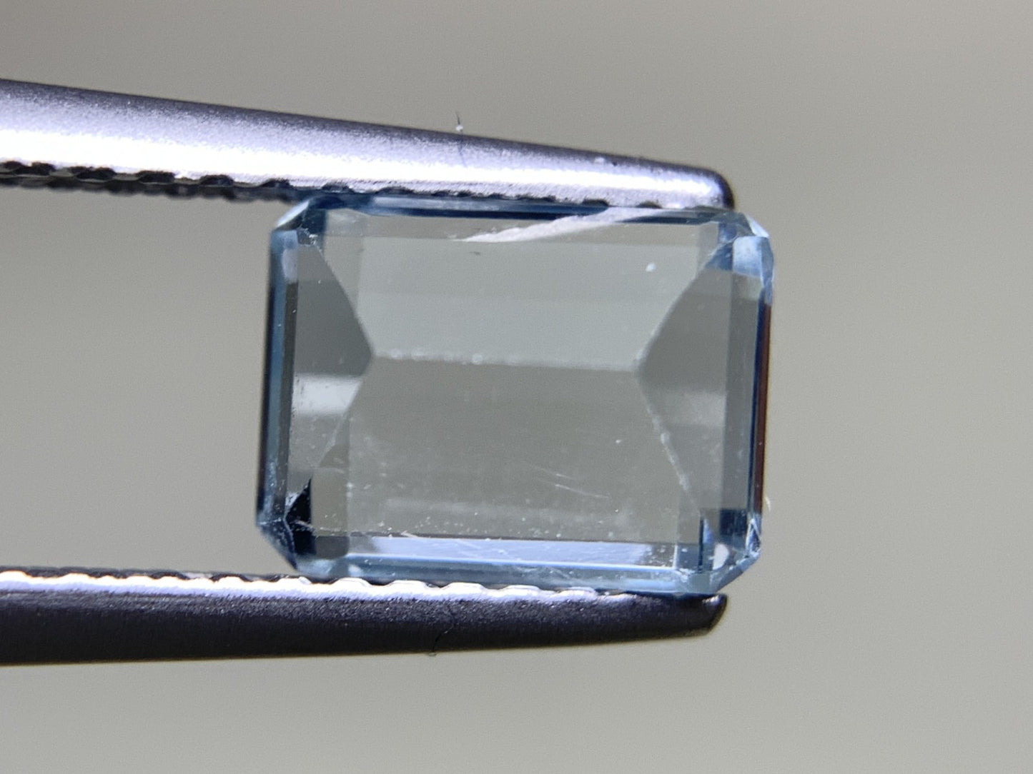 アクアマリン 1.362ct  宝石ソーティング付き  7.4㎜×5.7㎜×4.0㎜  天然 ルース（ 裸石 ） 4770Y