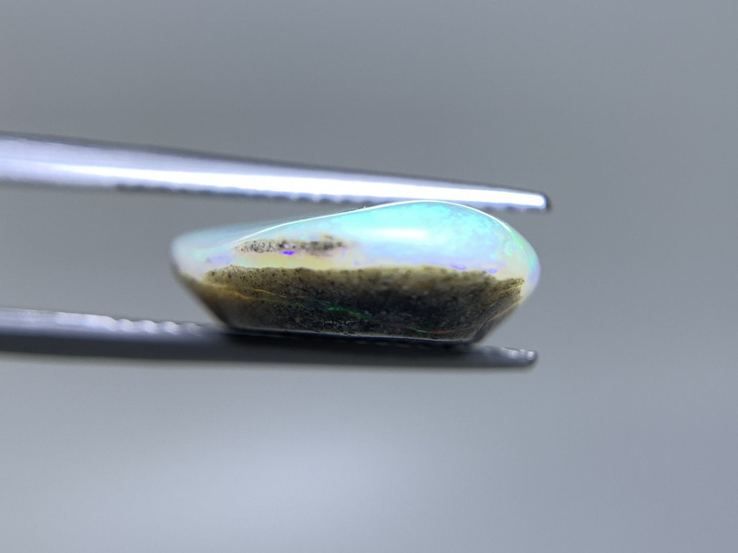 ボルダーオパール 天然 9.908ct 宝石ソーティング付き 19.7㎜×14.6㎜×5.4㎜ ルース（ 裸石 ） 7462Y