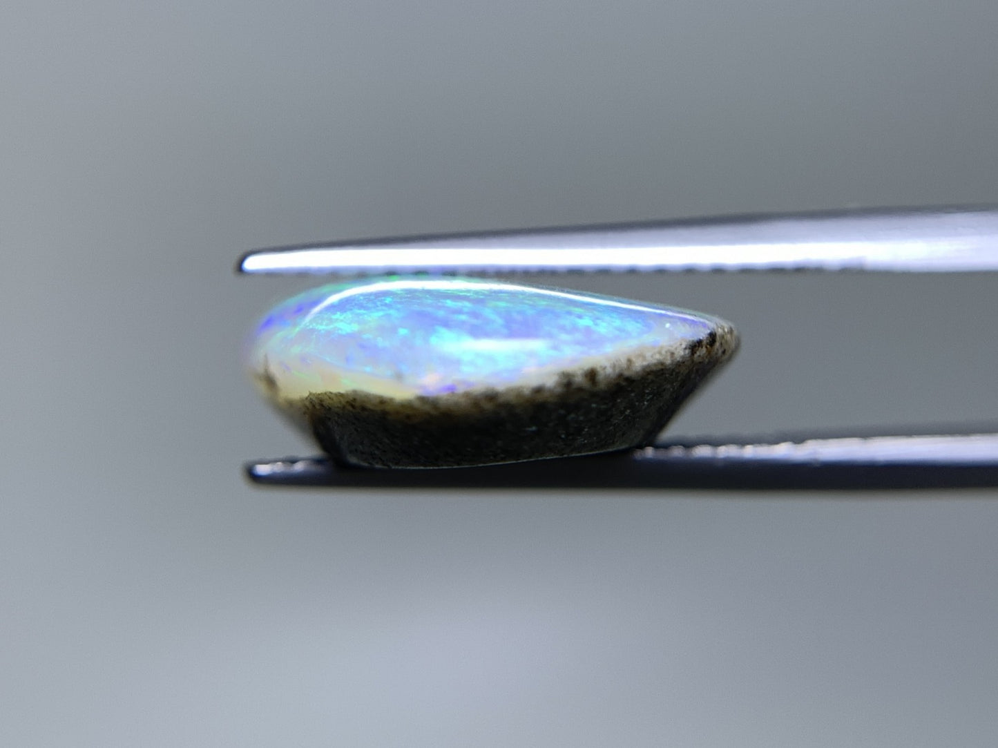 ボルダーオパール 天然 9.908ct 宝石ソーティング付き 19.7㎜×14.6㎜×5.4㎜ ルース（ 裸石 ） 7462Y
