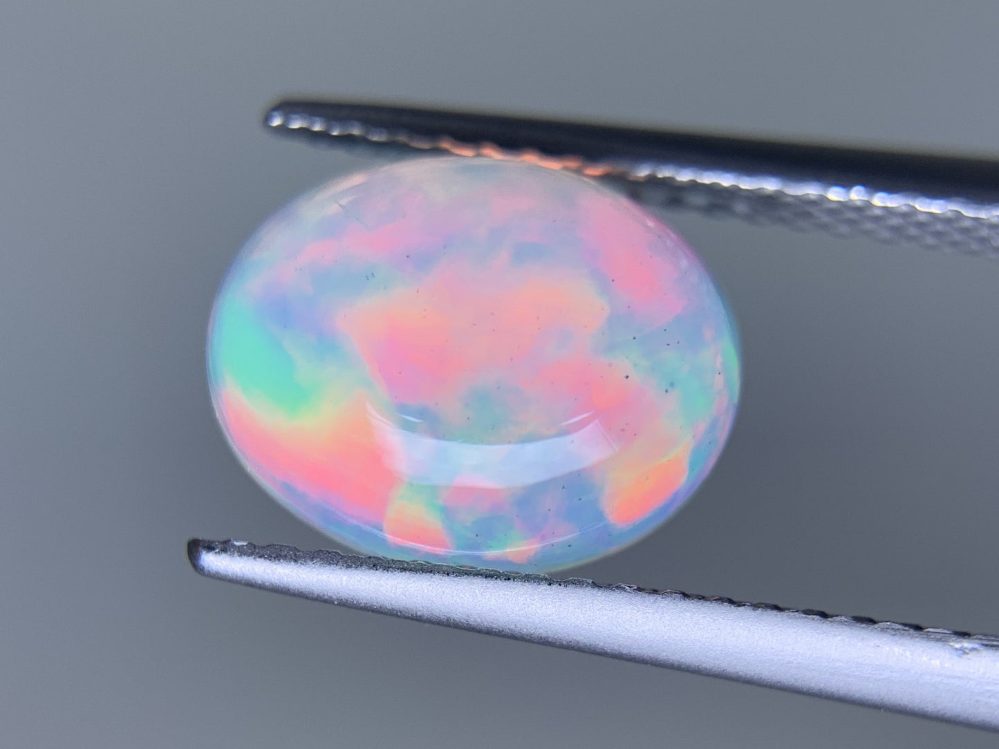 オパール 1.899ct 宝石ソーティング付き  10.3㎜×8.1㎜×4.6㎜  ルース（ 裸石 ） 3353Y