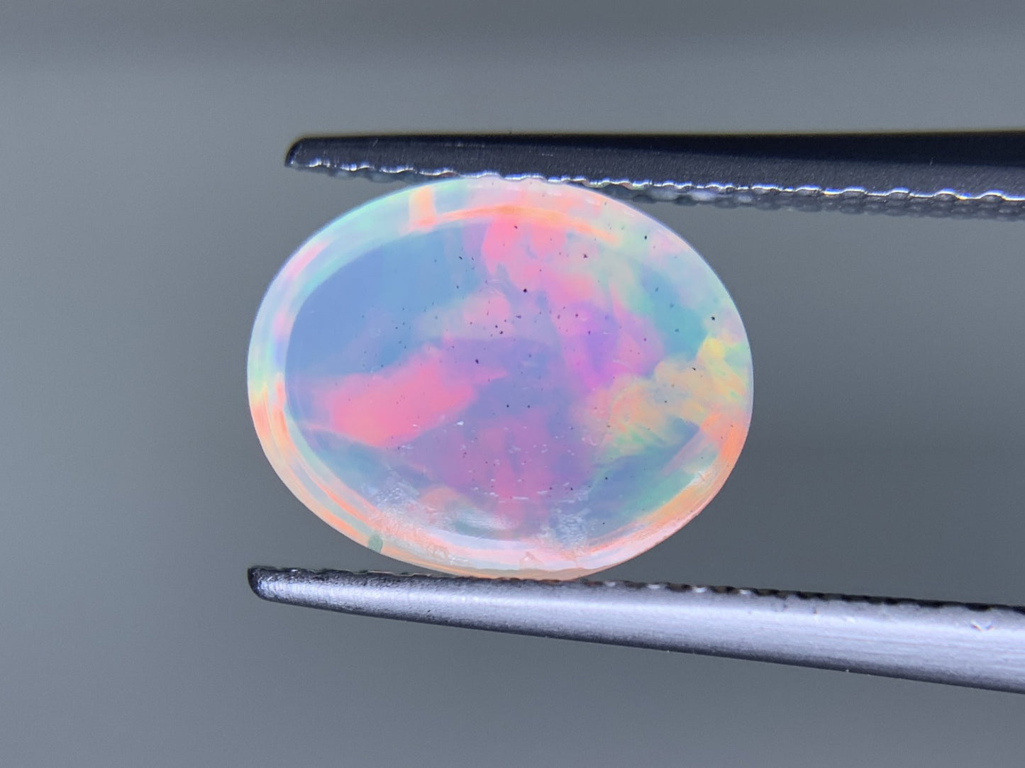 オパール 1.899ct 宝石ソーティング付き  10.3㎜×8.1㎜×4.6㎜  ルース（ 裸石 ） 3353Y