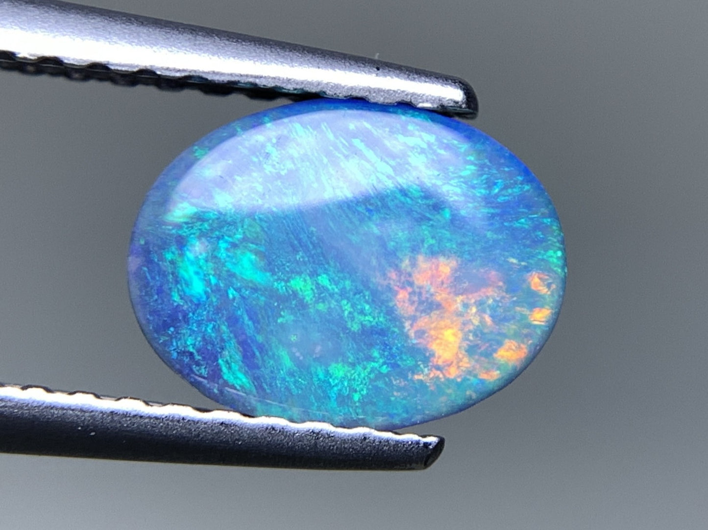 ブラックオパール 天然 0.615ct 宝石ソーティング付き 8.0㎜×6.1㎜×1.8㎜ ルース（ 裸石 ） 7393Y