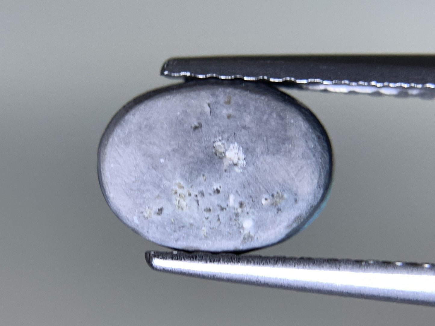 ブラックオパール 天然 0.615ct 宝石ソーティング付き 8.0㎜×6.1㎜×1.8㎜ ルース（ 裸石 ） 7393Y