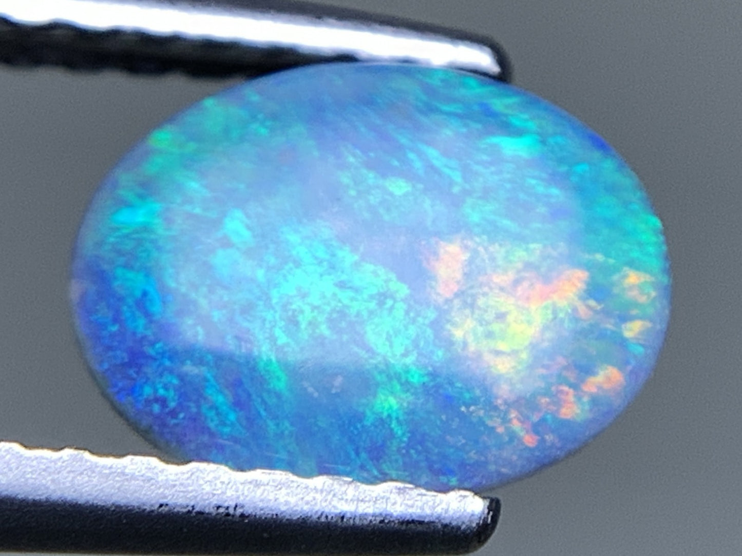 ブラックオパール 天然 0.615ct 宝石ソーティング付き 8.0㎜×6.1㎜×1.8㎜ ルース（ 裸石 ） 7393Y