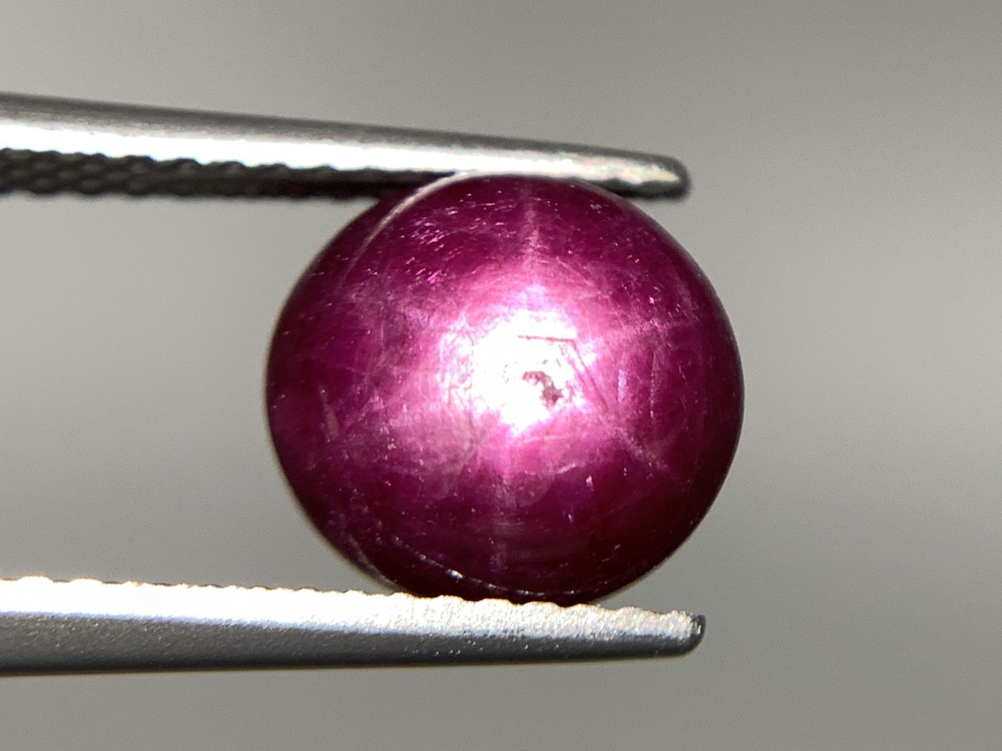 スタールビー 天然 4.357ct 宝石ソーティング付き 8.7㎜×8.3㎜×5.1㎜ ルース（ 裸石 ） 7493Y