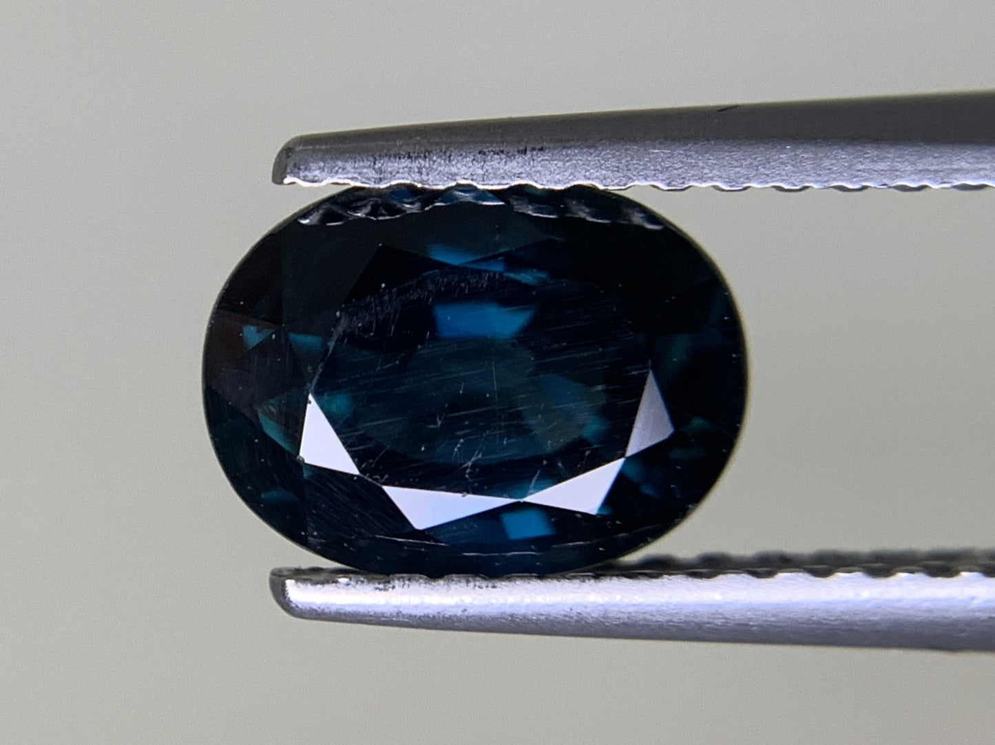 サファイア 1.625ct  宝石ソーティング付き  7.8㎜×5.9㎜×3.9㎜  ルース（ 裸石 ） 3207Y
