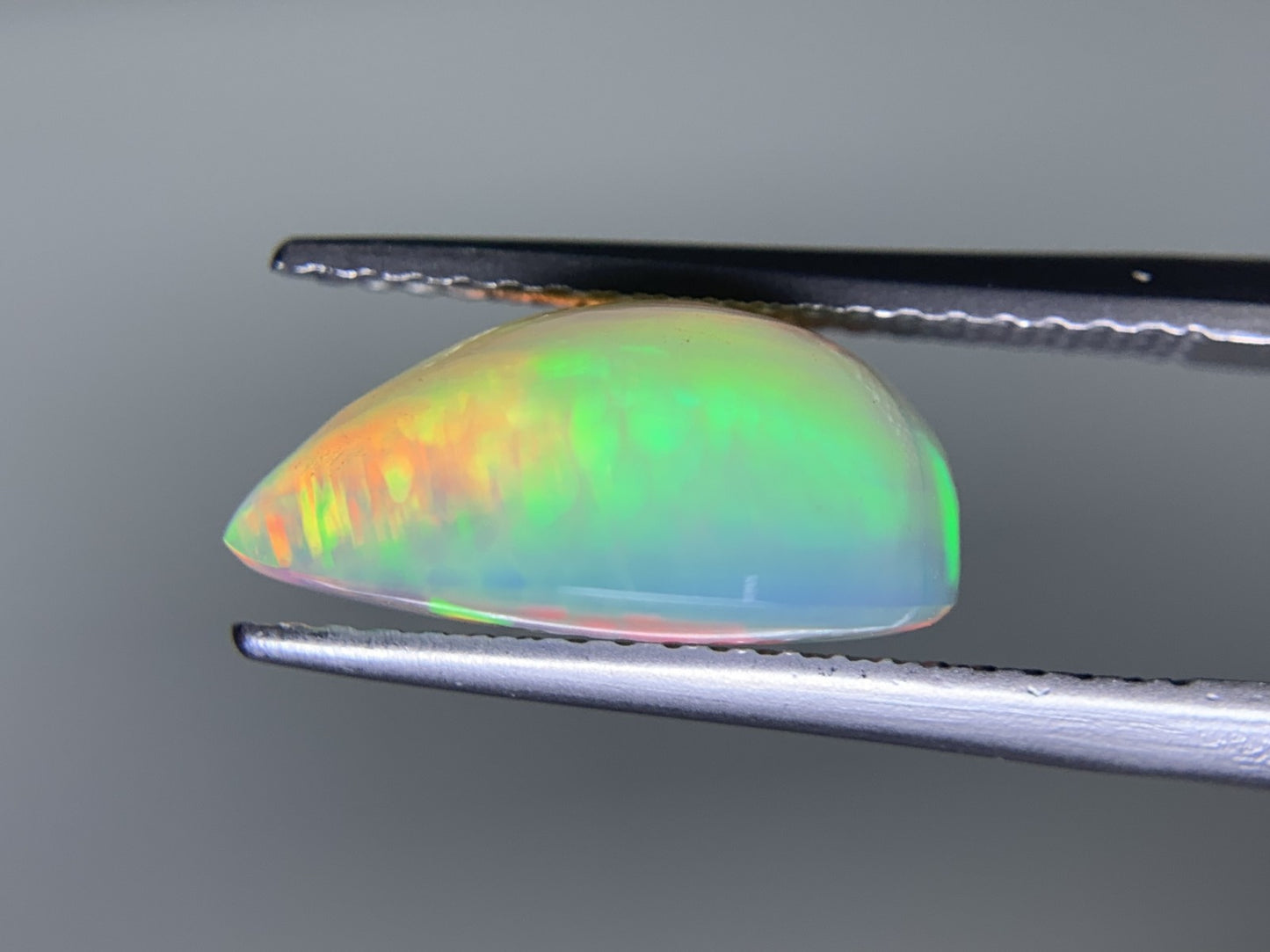 オパール 3.228ct 宝石ソーティング付き  13.2㎜×8.5㎜×6.1㎜  ルース（ 裸石 ） 3372Y