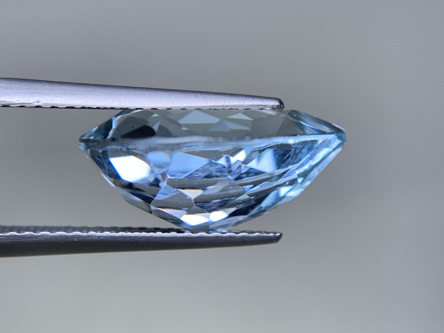 ブルートパーズ 天然 10.032ct 宝石ソーティング付き 16.0㎜×12.0㎜×7.4㎜ ルース（ 裸石 ） 6675Y