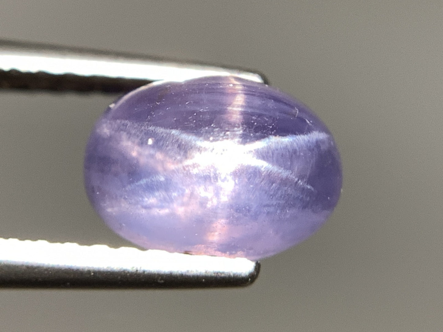スターサファイア 天然 2.829ct 宝石ソーティング付き 7.7㎜×5.6㎜×5.8㎜ ルース（ 裸石 ） 7483Y